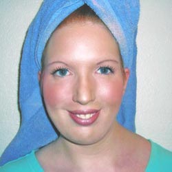 Lip Cream Application
